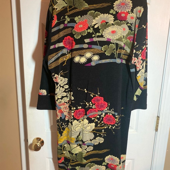 Drapers and Damons, medium, two piece ladies, dressy pantsuit - Picture 4 of 7